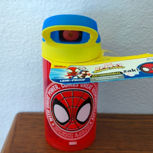 New Zak Designs Marvel Spidey and His Amazing Friends Water Bottle - Picture 1 of 5